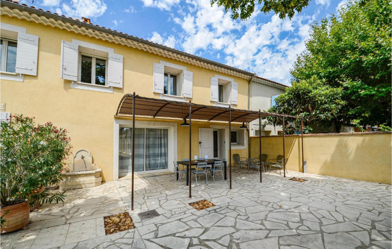 3 Bedroom Awesome Home In Chateuneuf De Gadagne Châteauneuf-de-Gadagne Exteriör bild