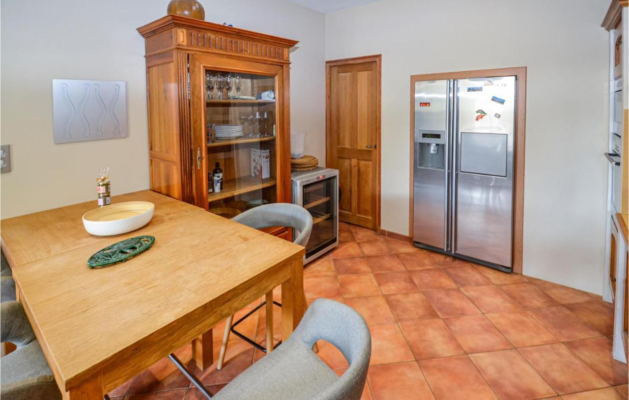 3 Bedroom Awesome Home In Chateuneuf De Gadagne Châteauneuf-de-Gadagne Exteriör bild
