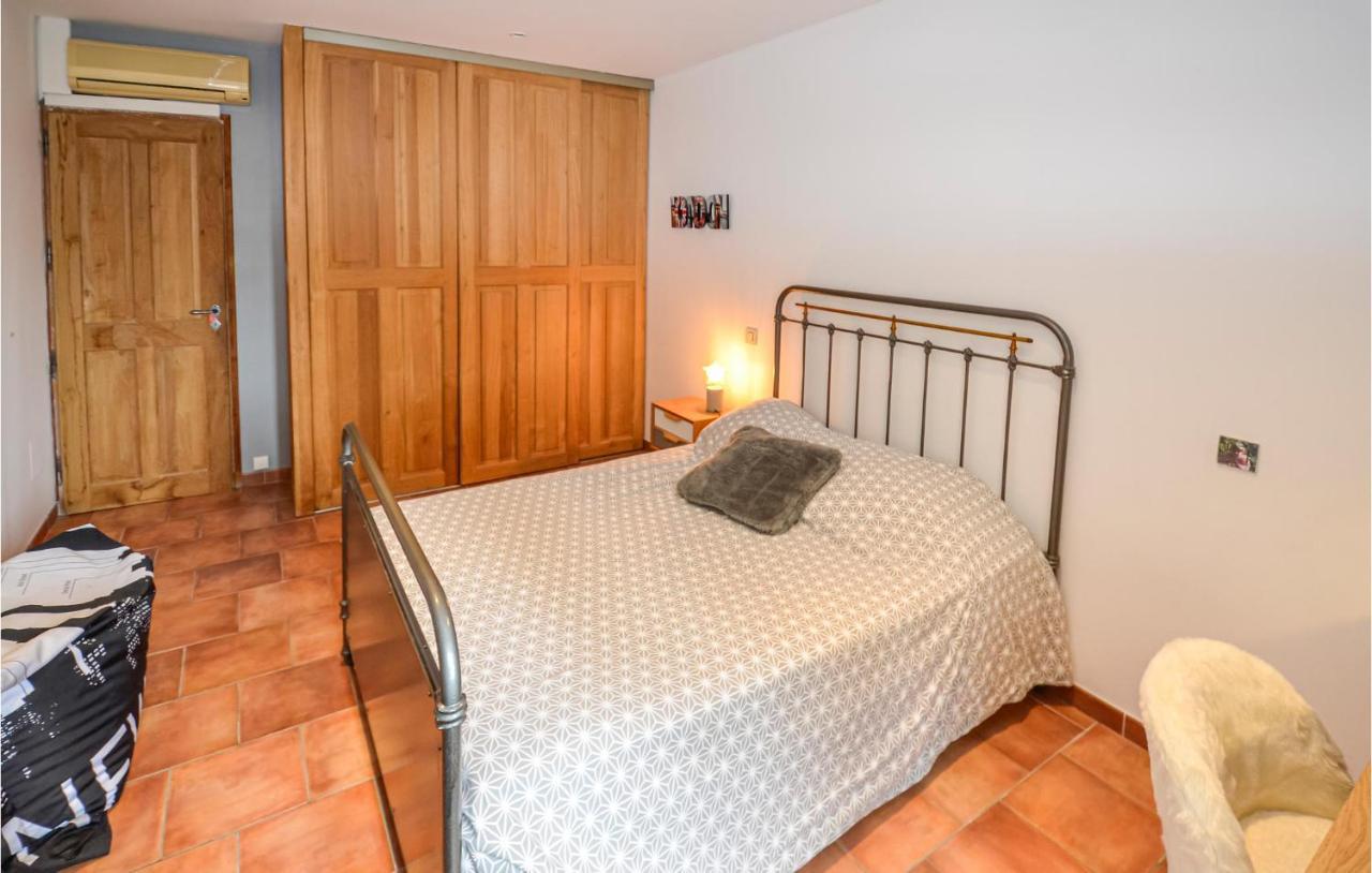 3 Bedroom Awesome Home In Chateuneuf De Gadagne Châteauneuf-de-Gadagne Exteriör bild