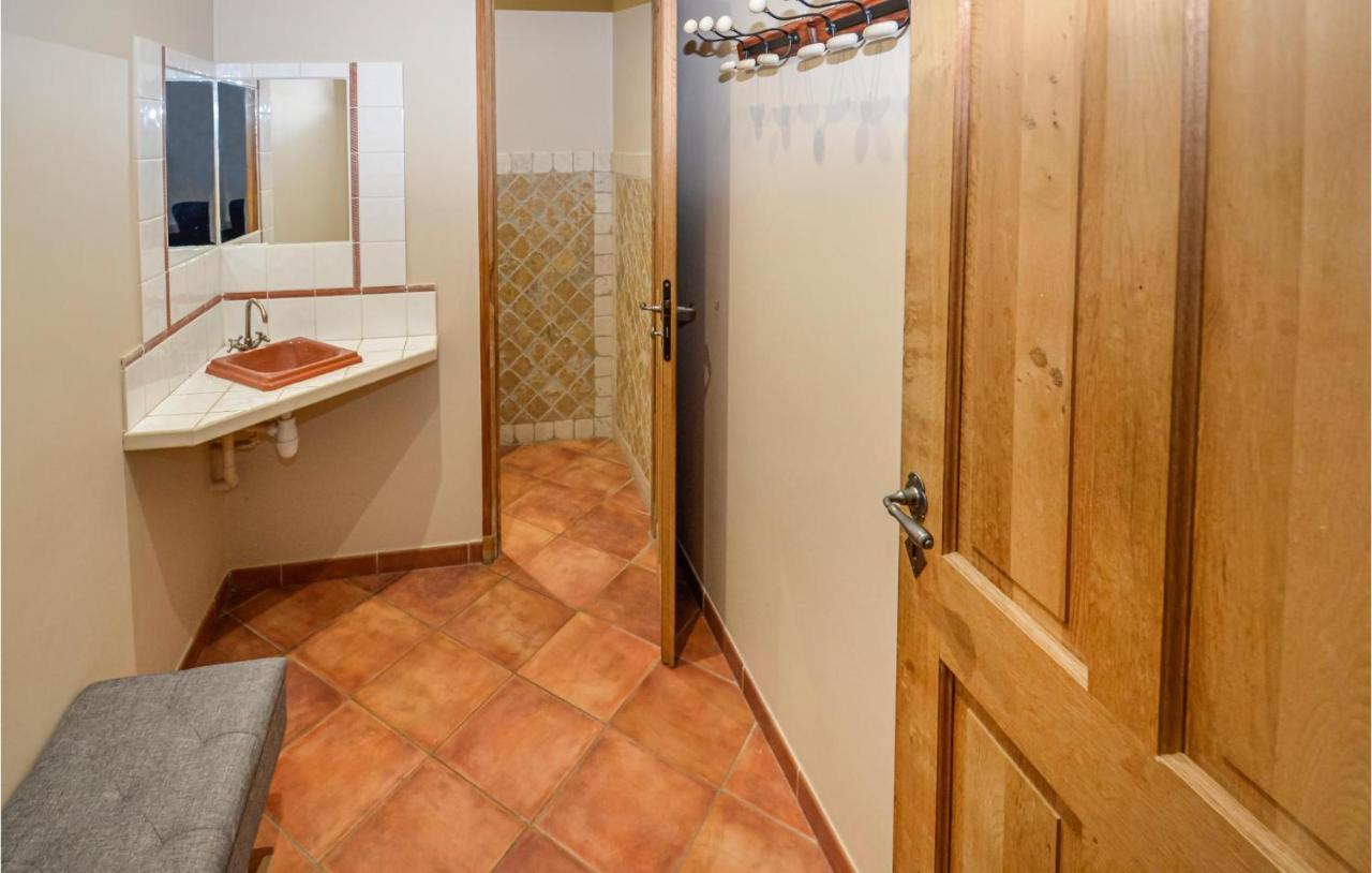 3 Bedroom Awesome Home In Chateuneuf De Gadagne Châteauneuf-de-Gadagne Exteriör bild