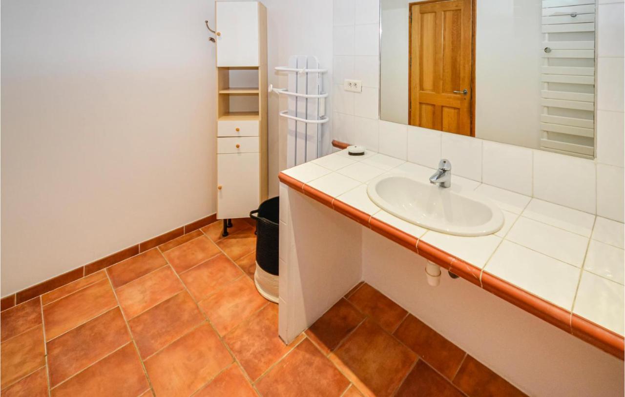 3 Bedroom Awesome Home In Chateuneuf De Gadagne Châteauneuf-de-Gadagne Exteriör bild