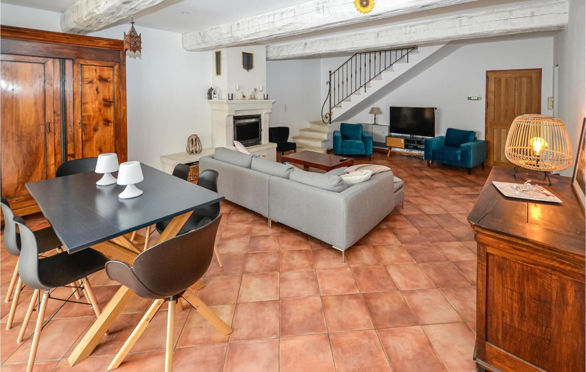 3 Bedroom Awesome Home In Chateuneuf De Gadagne Châteauneuf-de-Gadagne Exteriör bild